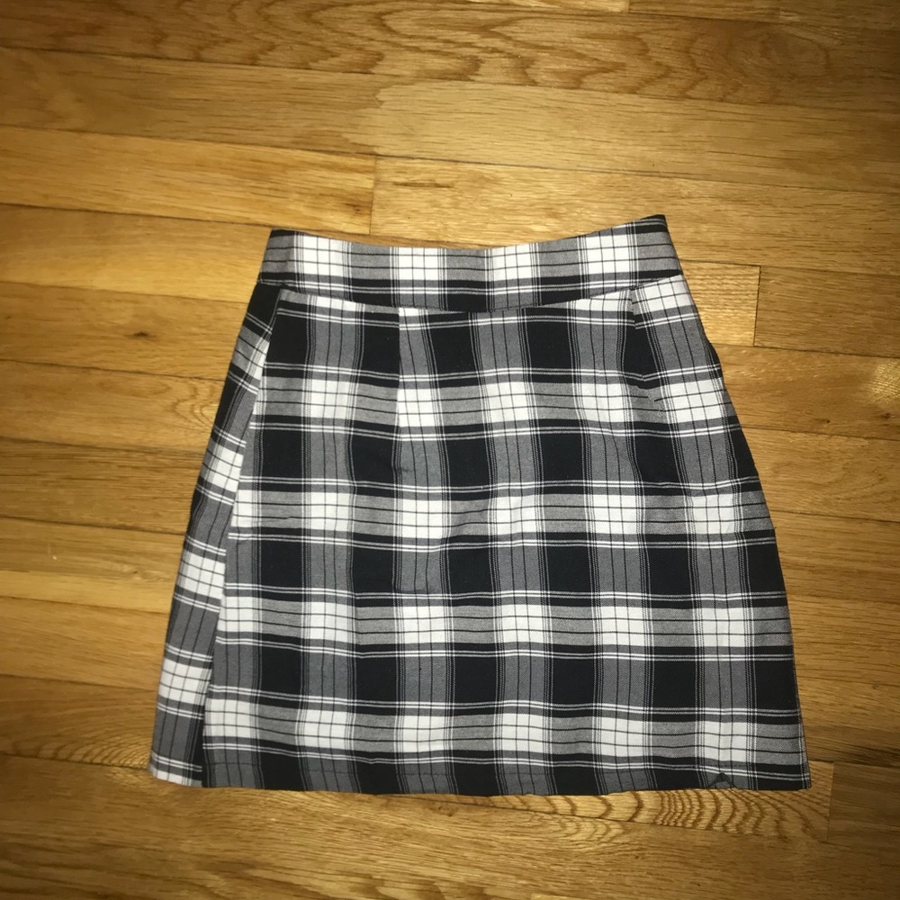 Plaid mini skirt